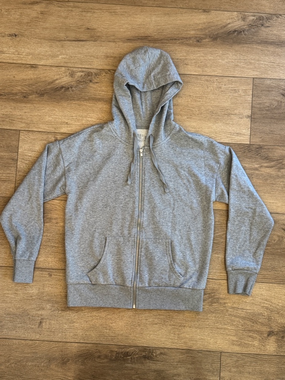 Time and Tru - Women’s Zip up Hoodie - Medium - Like New!